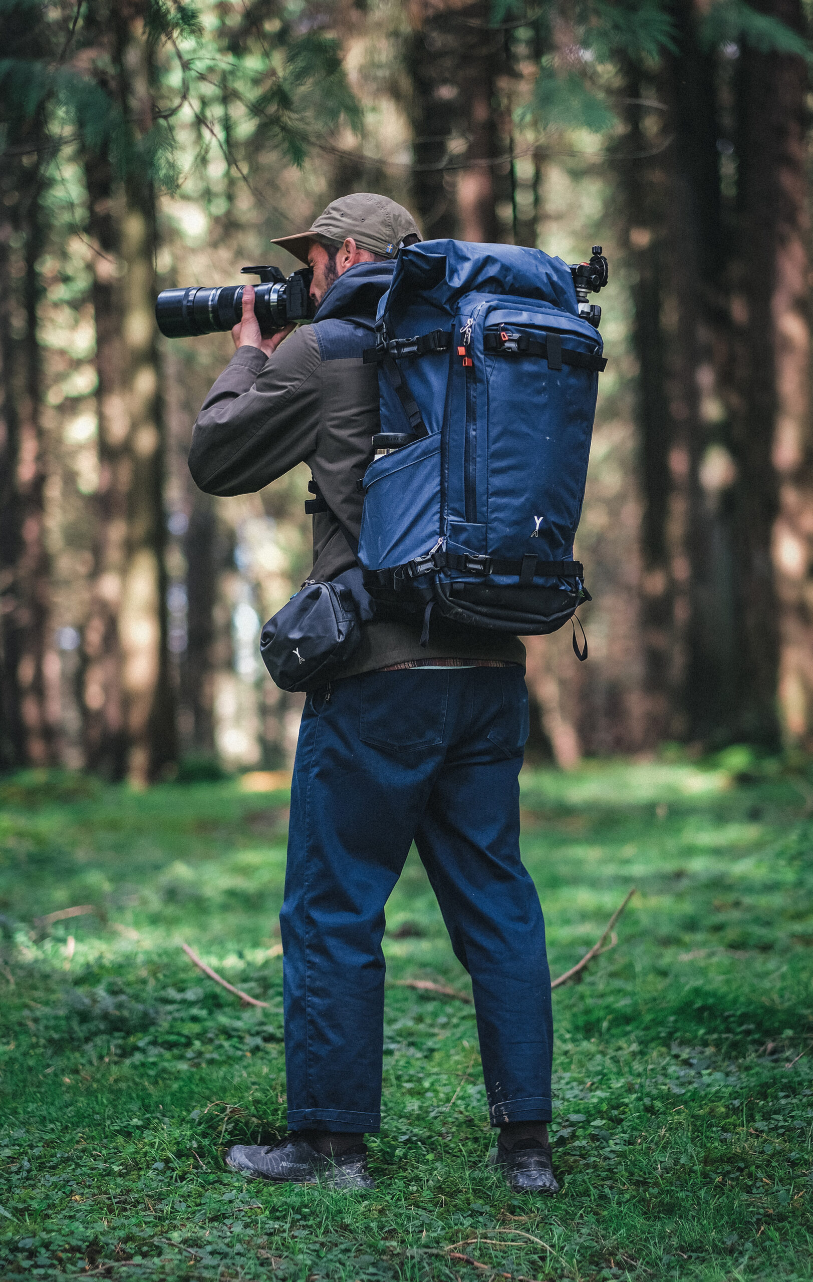 NYA-EVO Fjord 60-C Kamerataske blå i skoven