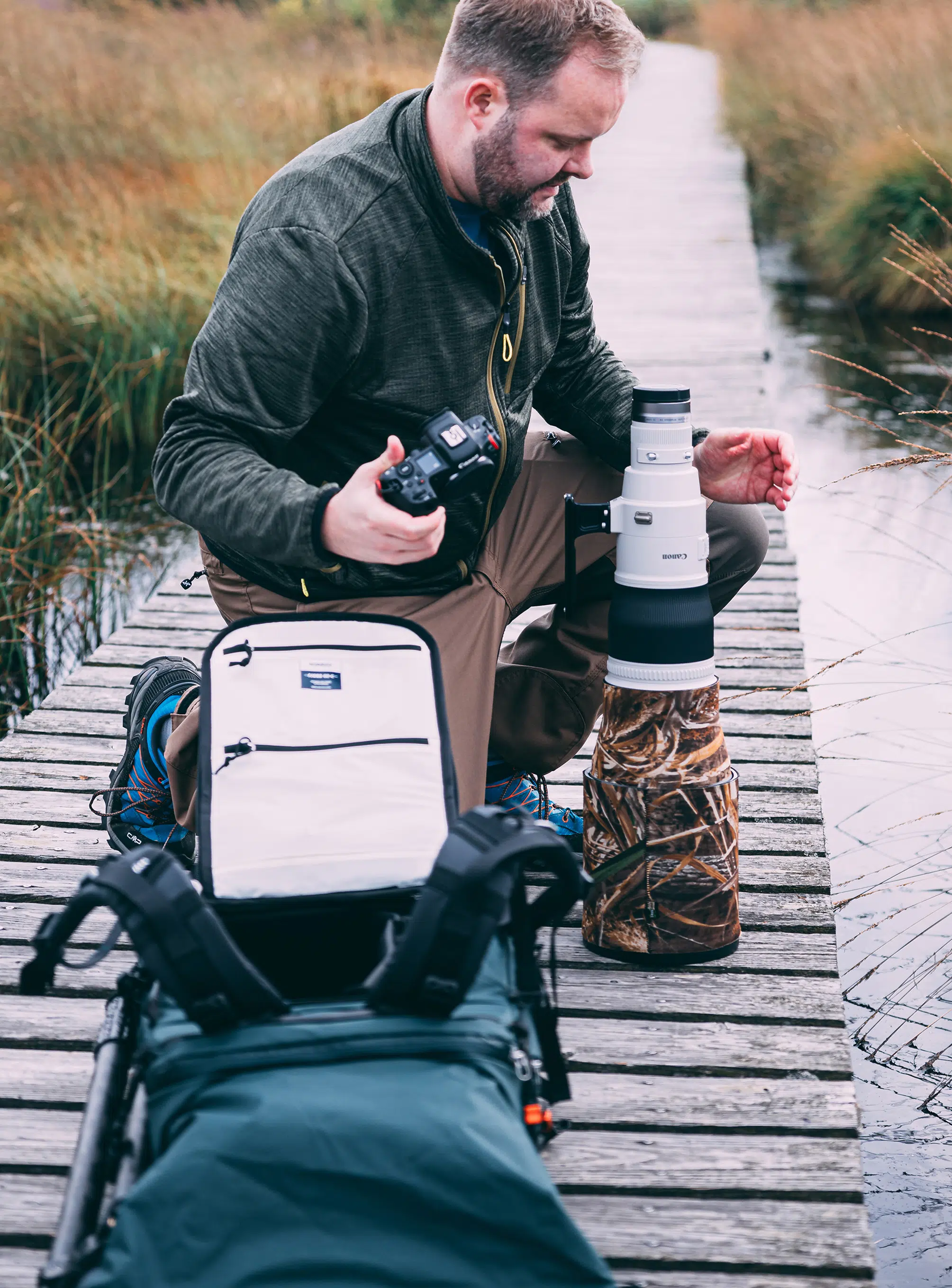 Mand, der bruger NYA-EVO RCI i Fjord 60-C