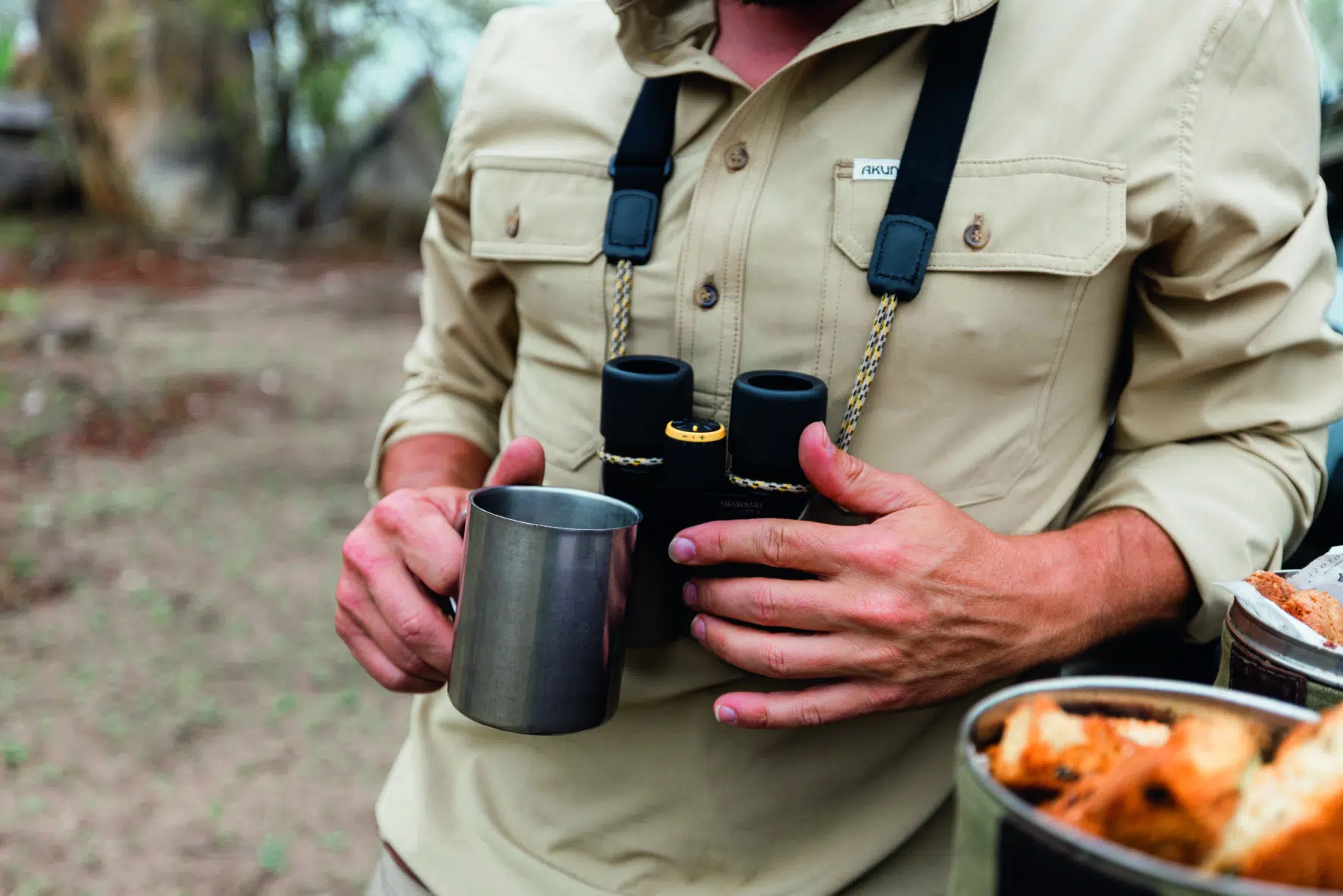 Swarovski CL companion 10x30 Safari Brown Lifestyle 2